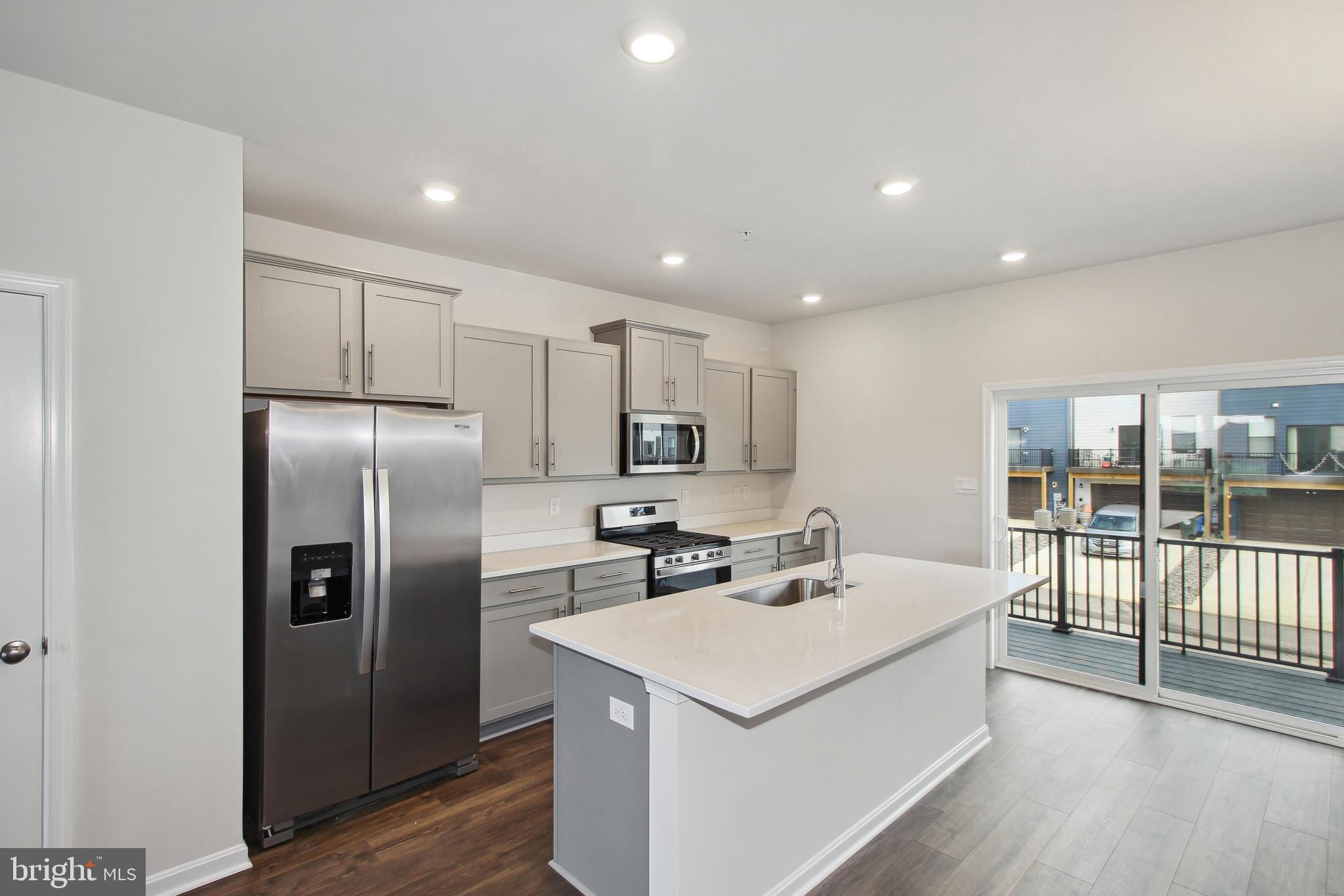 RENN QUARTER - Residential Lease