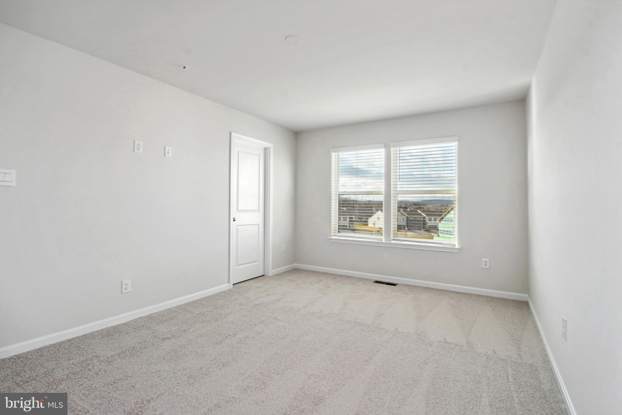 RENN QUARTER - Residential Lease