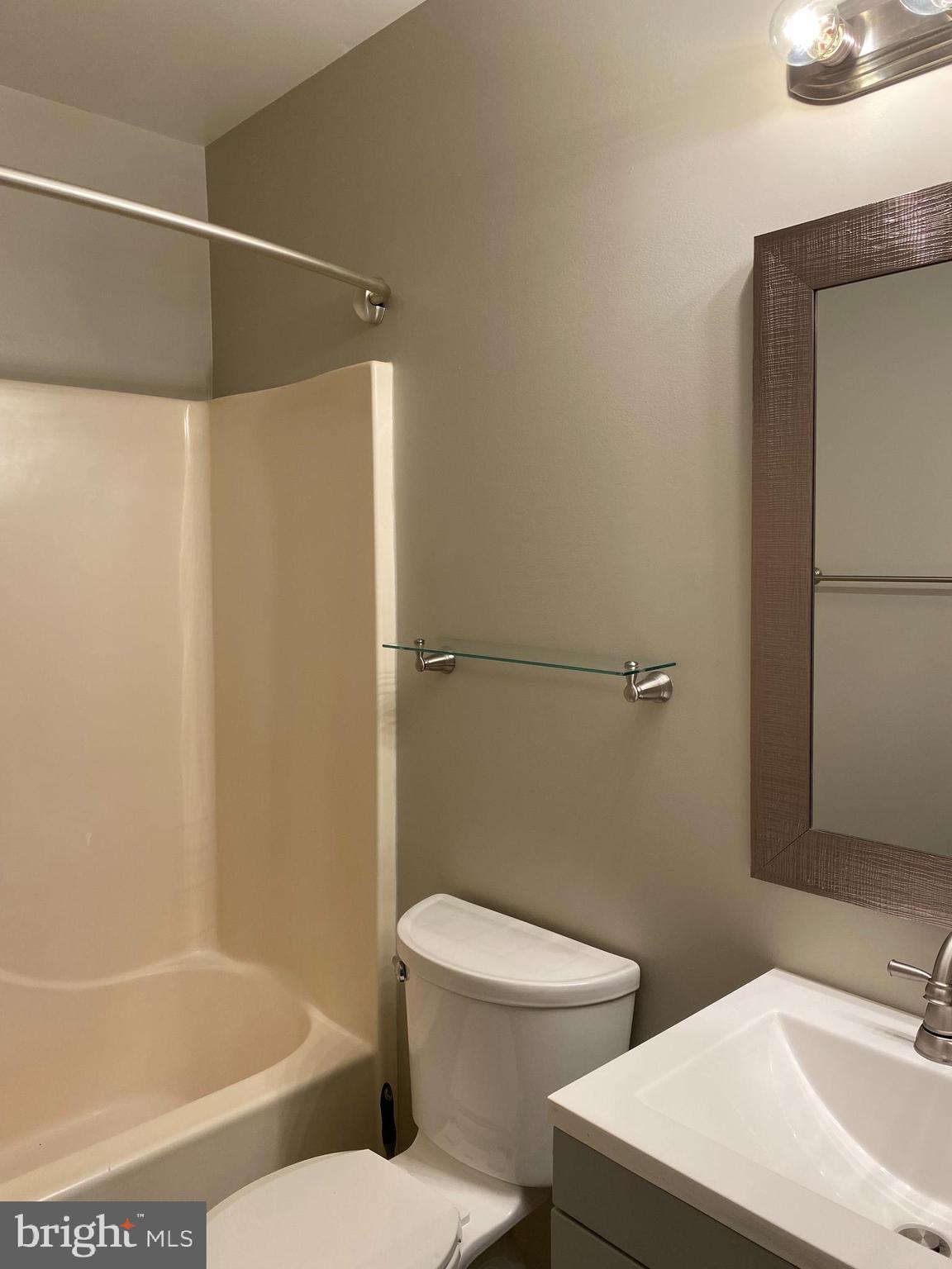 ROLLINGWOOD - Residential Lease