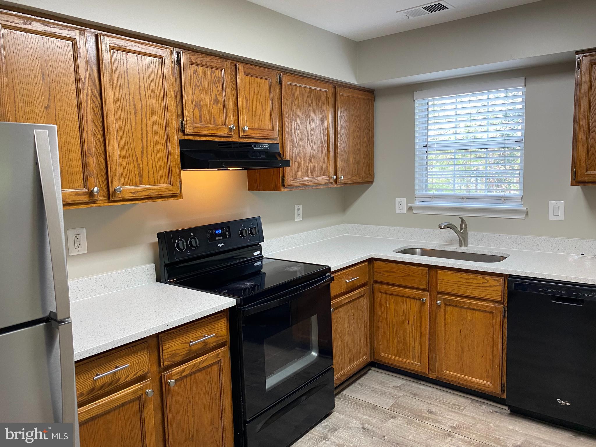 ROLLINGWOOD - Residential Lease