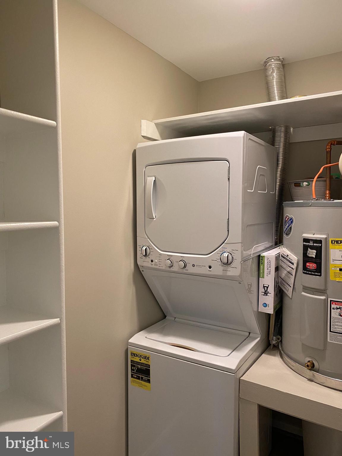 ROLLINGWOOD - Residential Lease