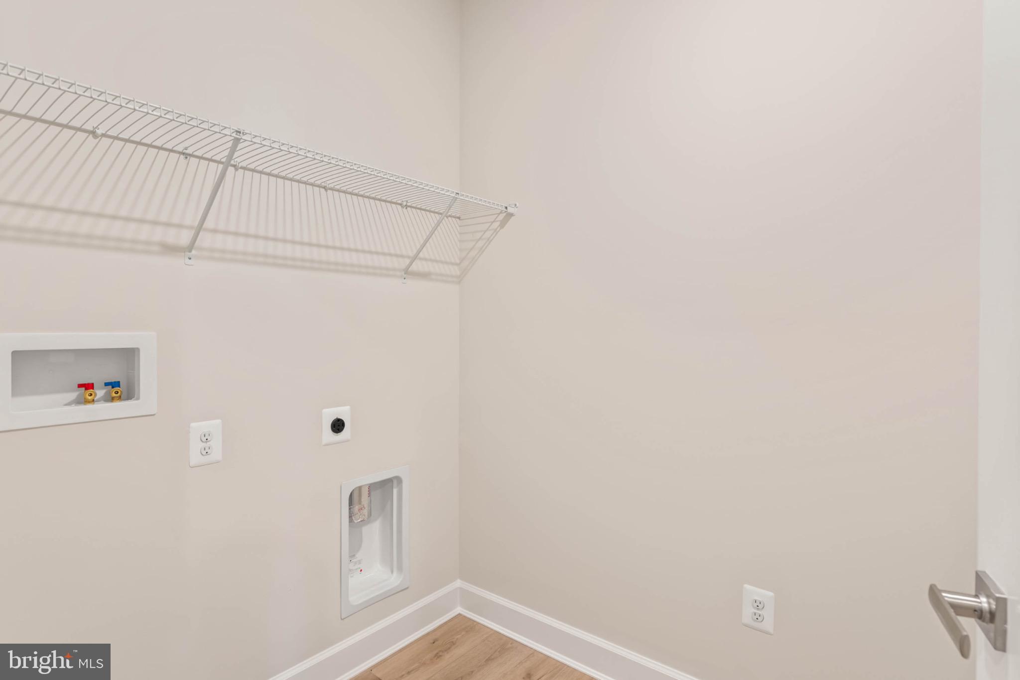 TANAGER WOODS - Residential