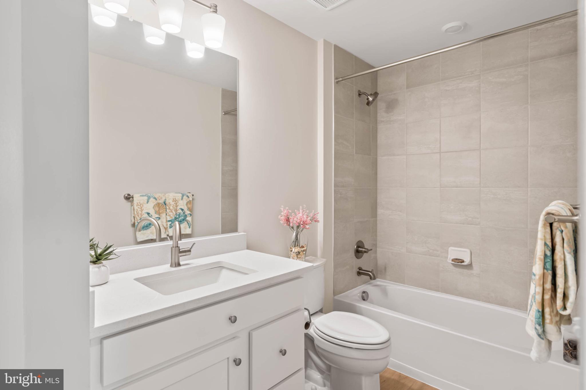 TANAGER WOODS - Residential