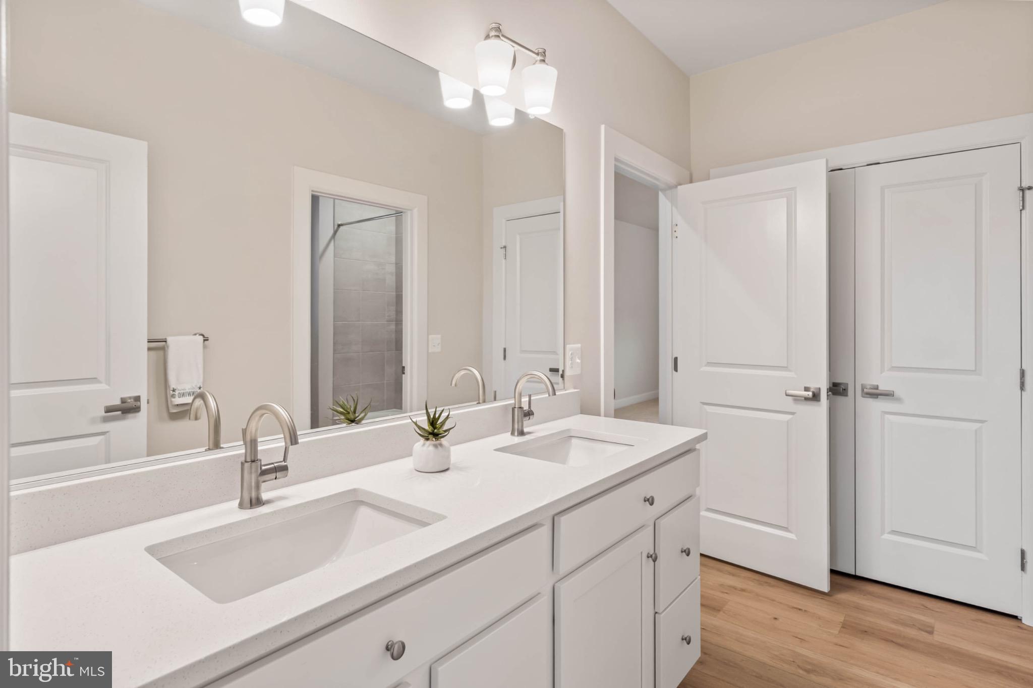 TANAGER WOODS - Residential