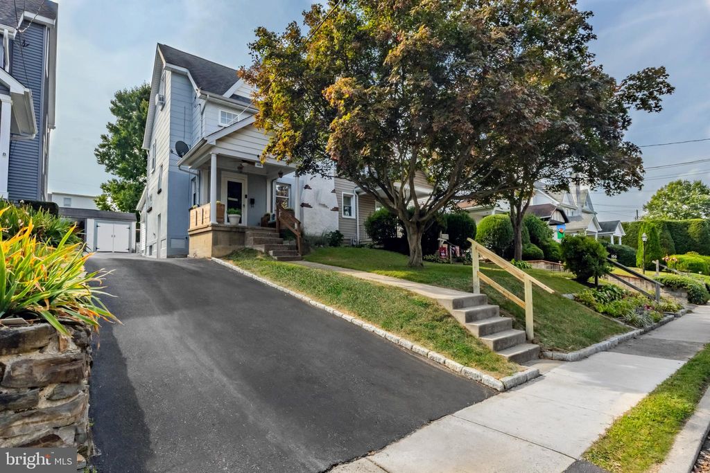 Photo of 164 Woodbine Road, HAVERTOWN, PA 19083 (MLS # PADE2100766)