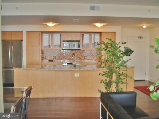 HARBOR EAST - Residential Lease