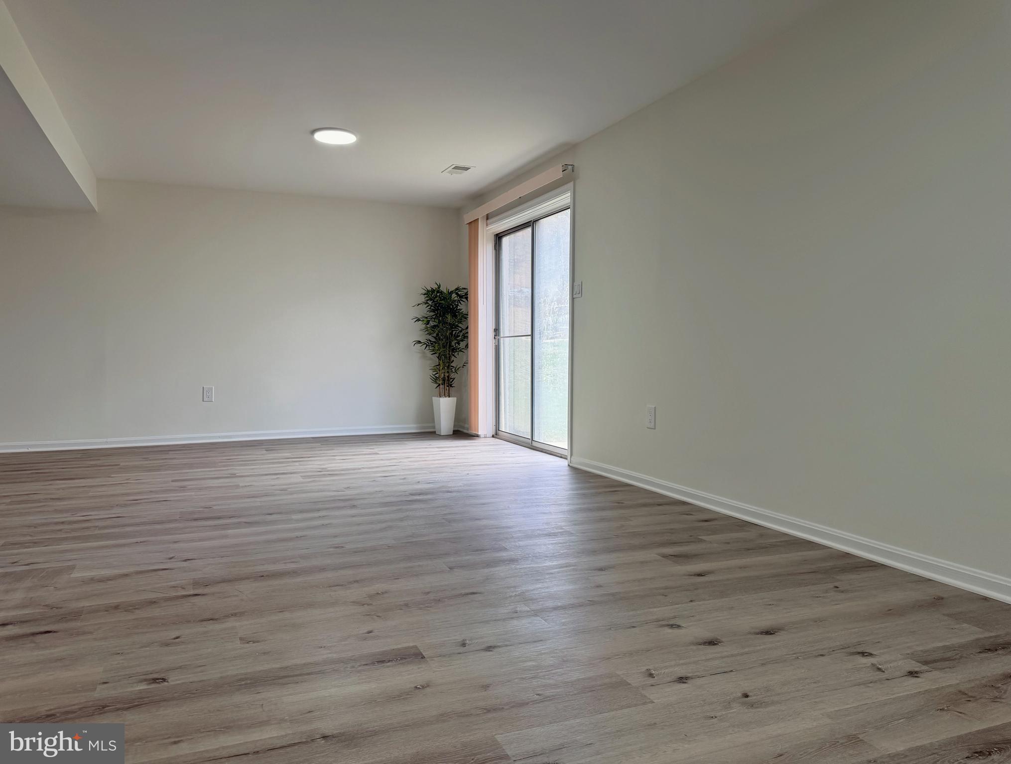 GEORGE MASON FOREST - Residential