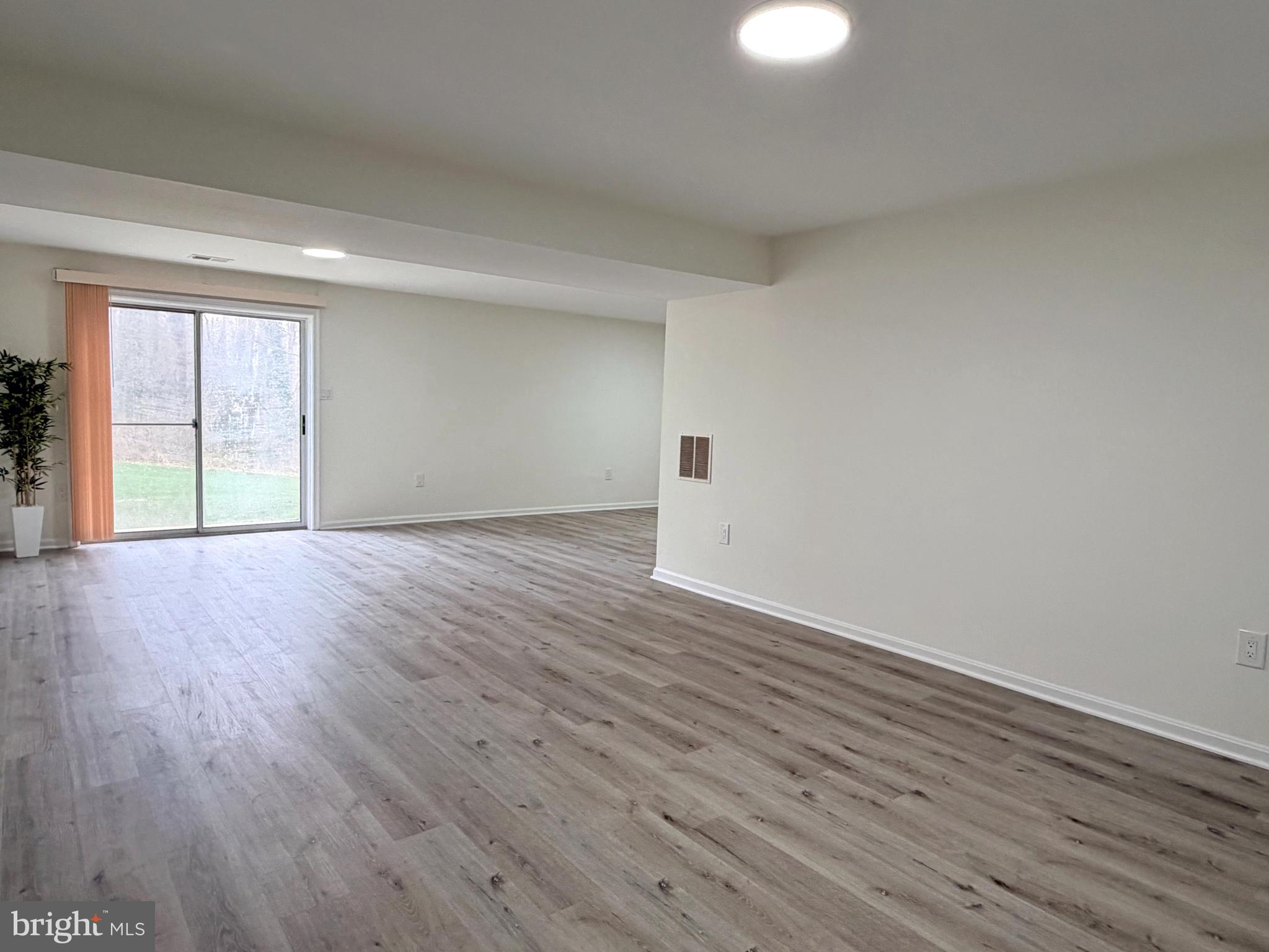 GEORGE MASON FOREST - Residential