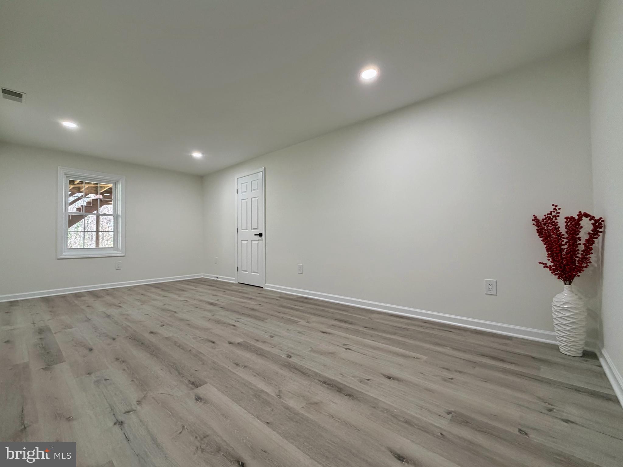 GEORGE MASON FOREST - Residential