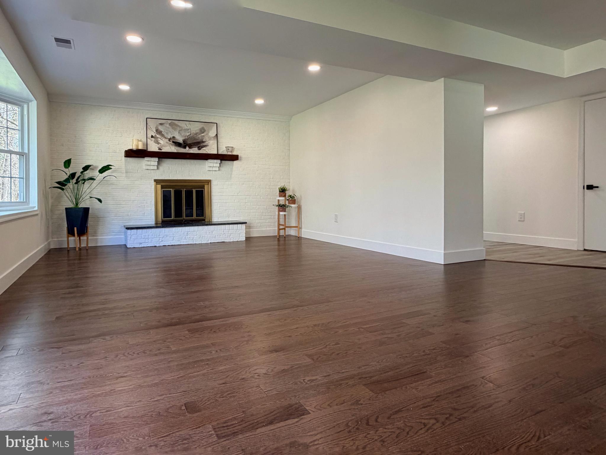 GEORGE MASON FOREST - Residential