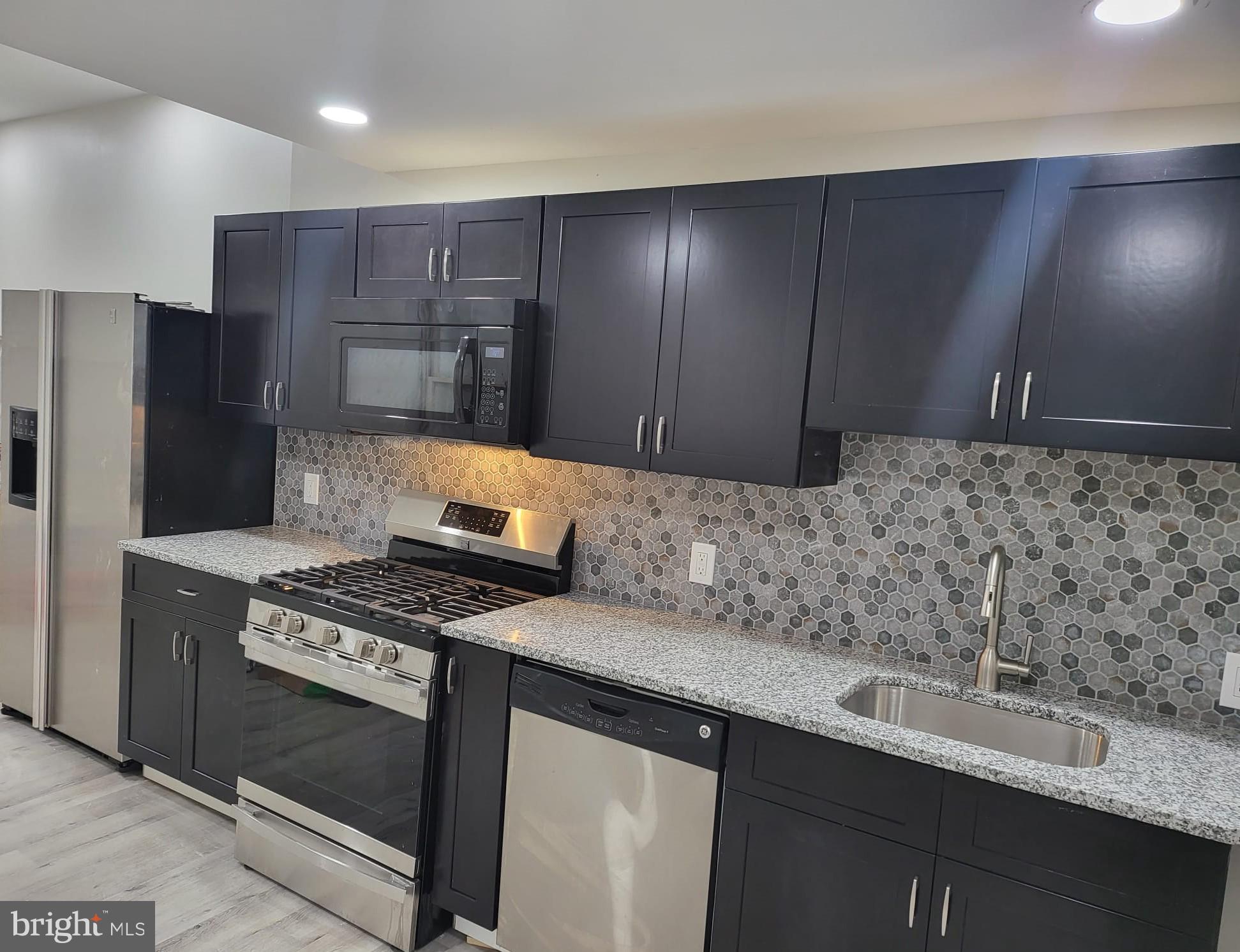 223 E CAMBRIA STREET