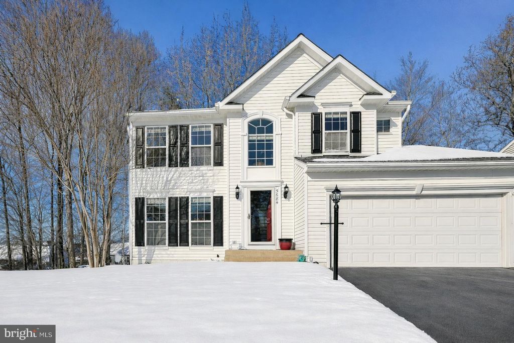 Photo of 5684 Assateague Place, MANASSAS, VA 20112 (MLS # VAPW2110576)