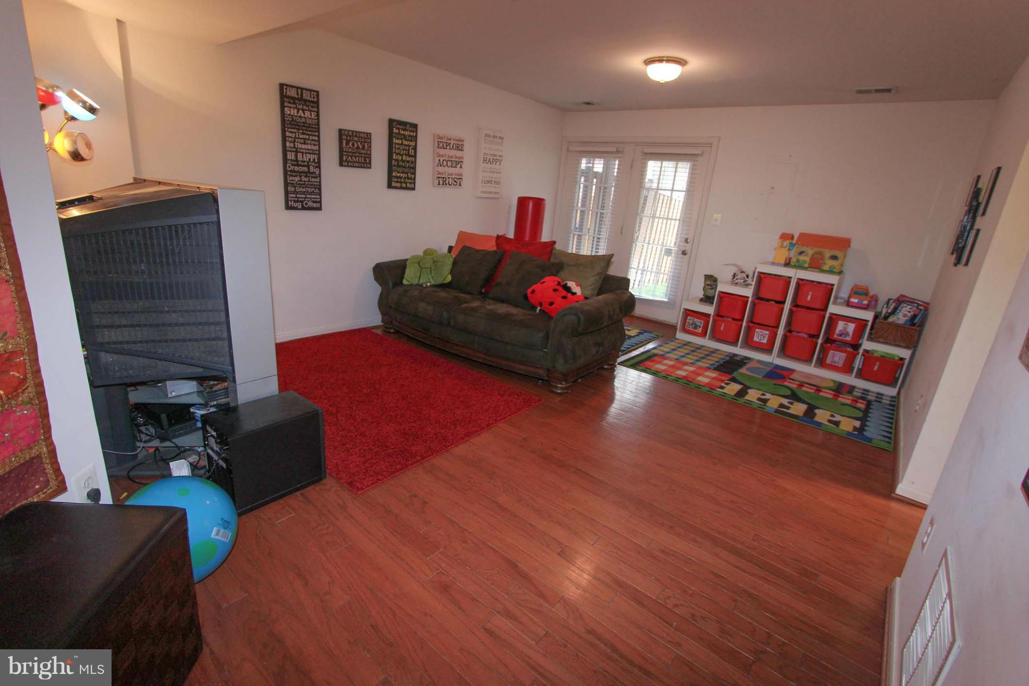 MCNAIR FARMS LANDBAY - Residential