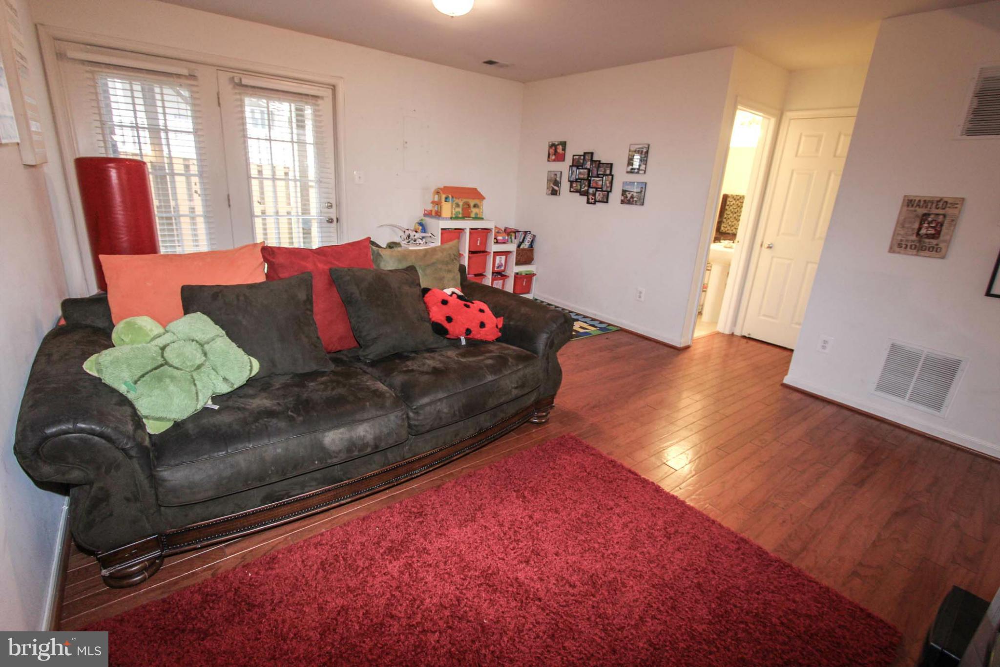 MCNAIR FARMS LANDBAY - Residential