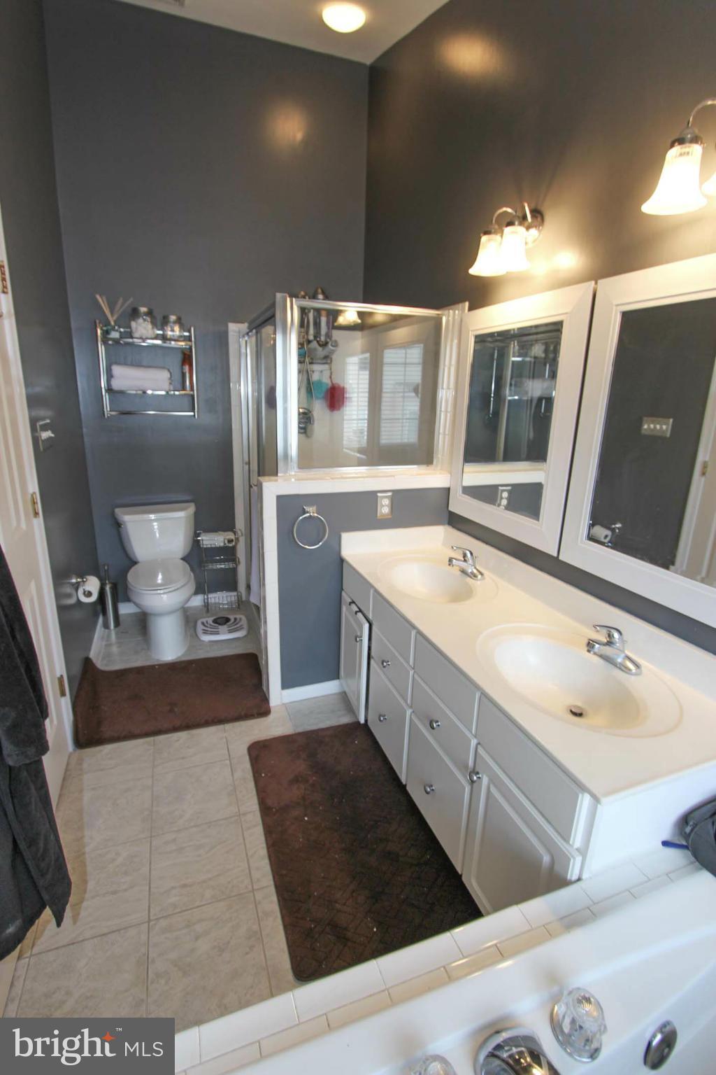 MCNAIR FARMS LANDBAY - Residential