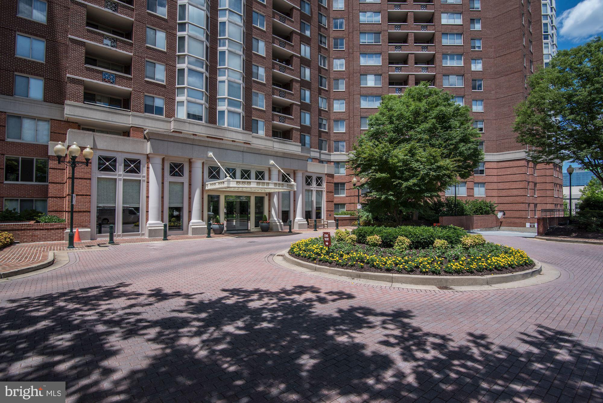 THE WISCONSIN - Residential