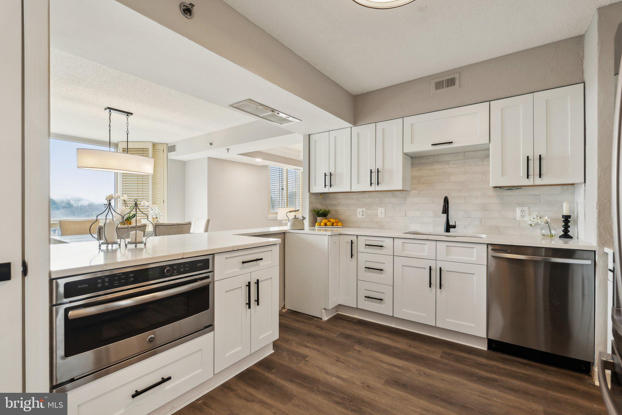 THE WISCONSIN - Residential