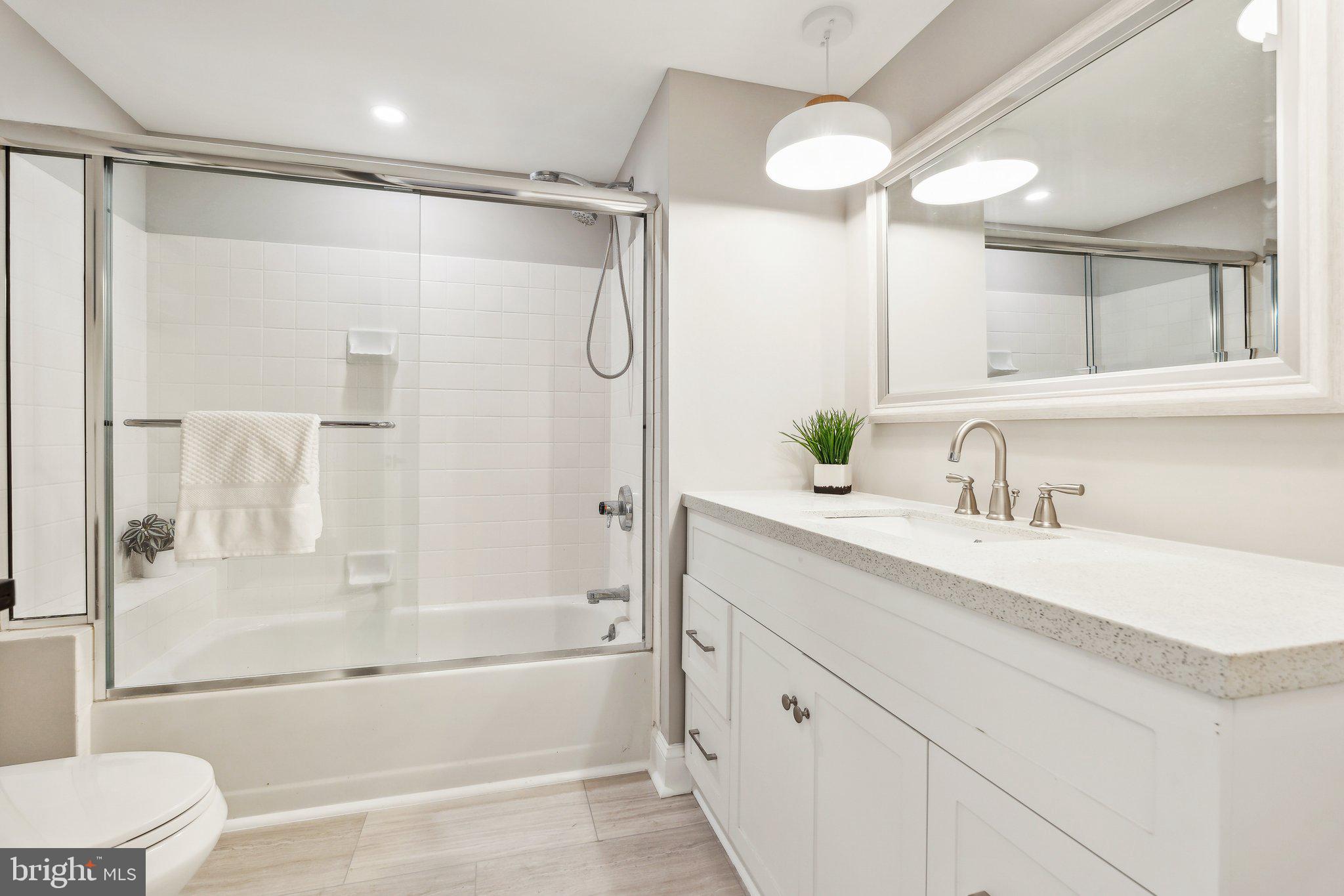 THE WISCONSIN - Residential