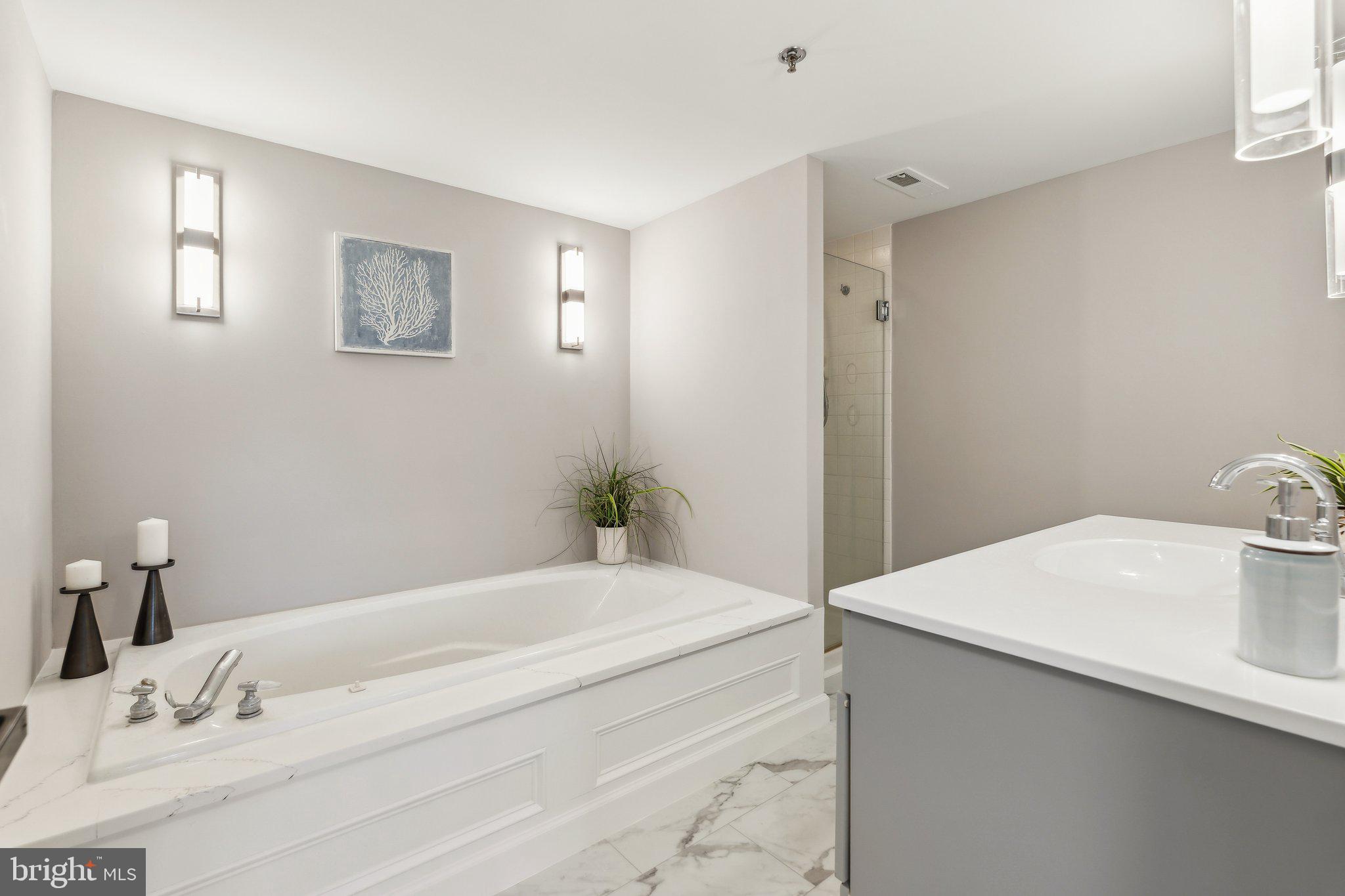 THE WISCONSIN - Residential