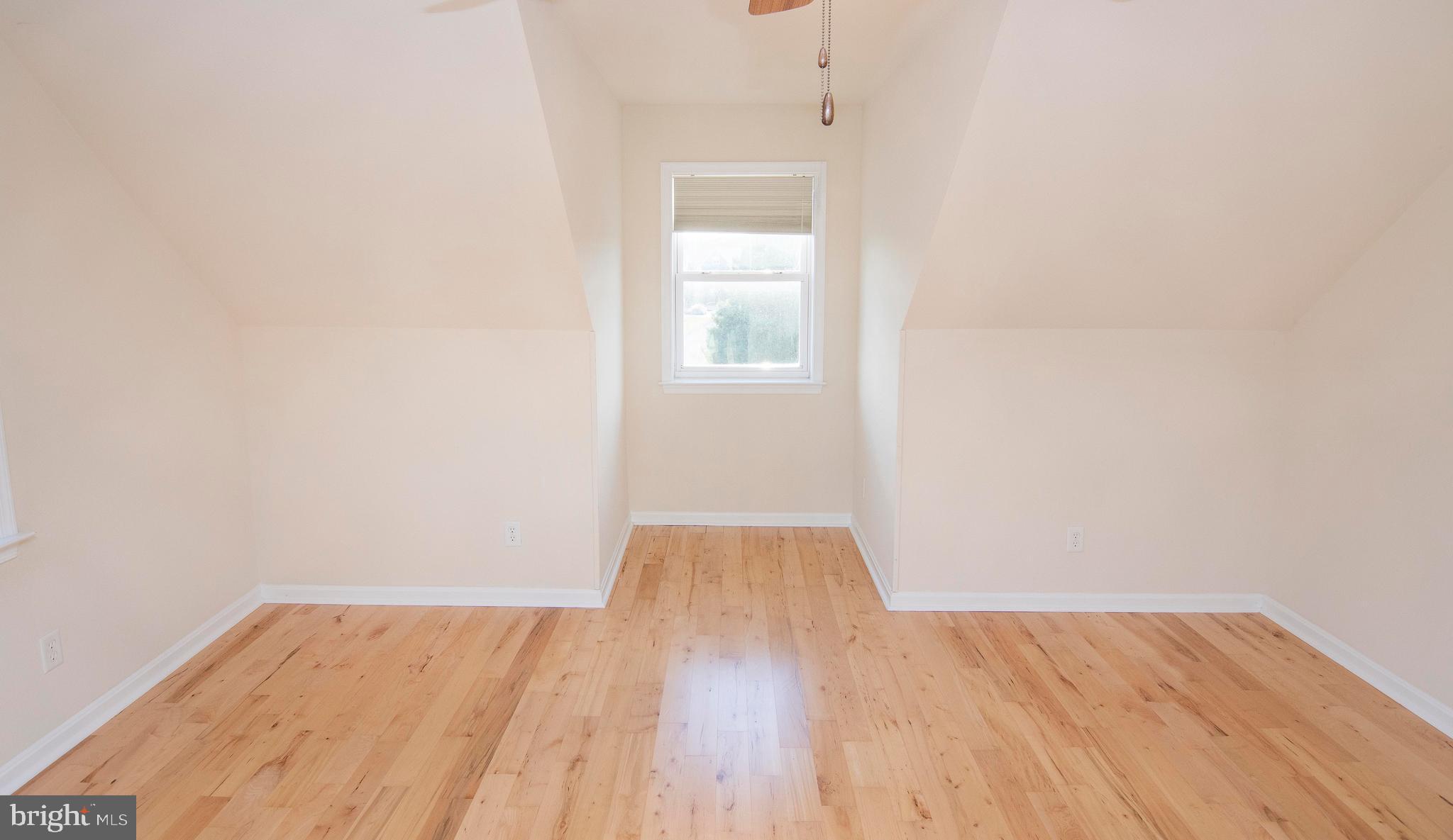 CAPTAIN'S COVE - Residential