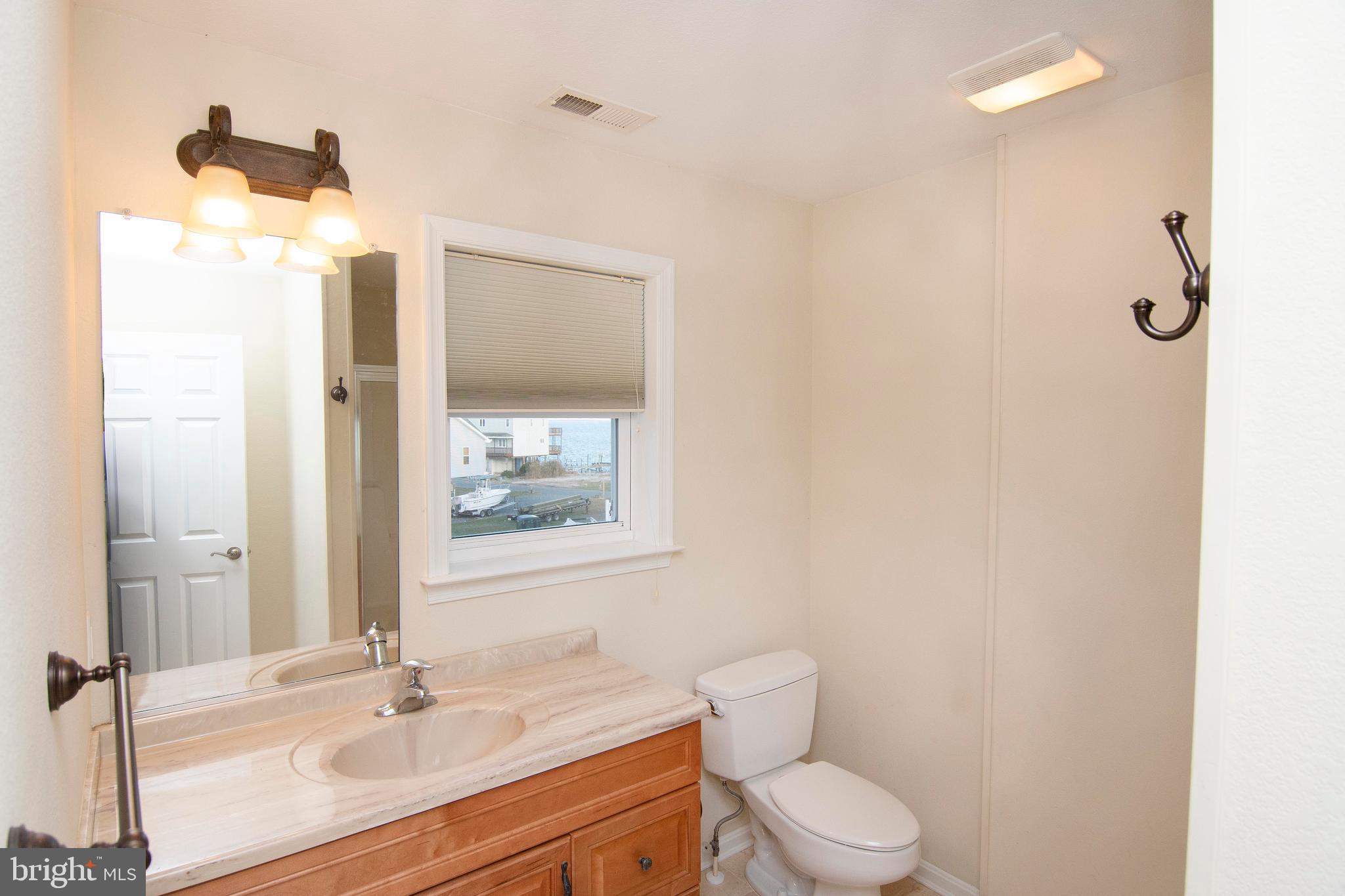 CAPTAIN'S COVE - Residential