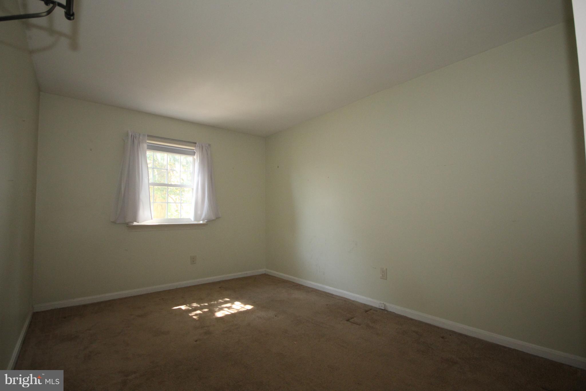 AYRHILL SQUARE - Residential Lease