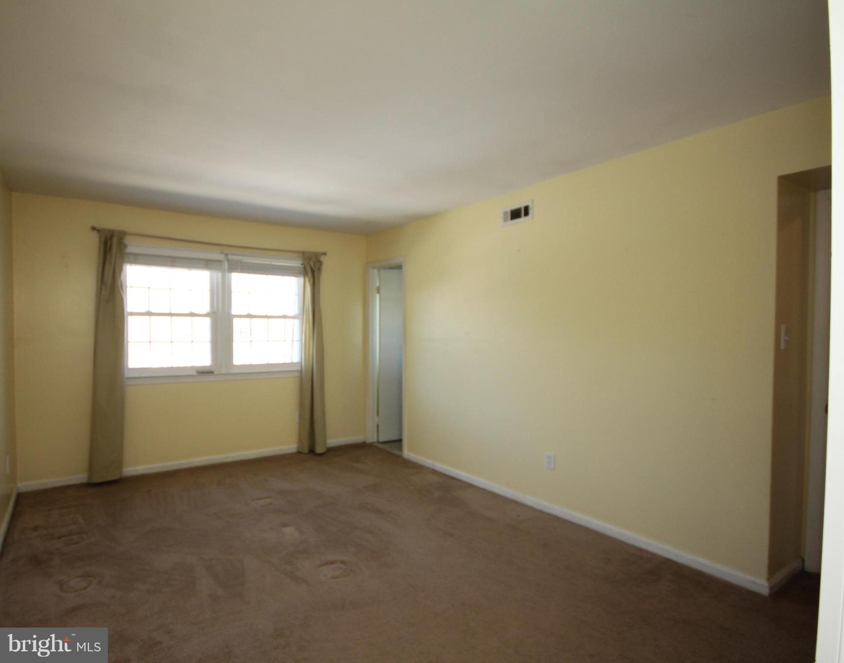 AYRHILL SQUARE - Residential Lease