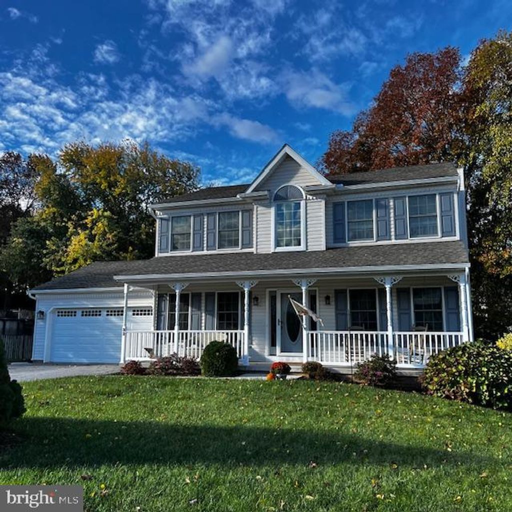 Photo of 32 Magnolia Lane, HANOVER, PA 17331 (MLS # PAYK2092982)