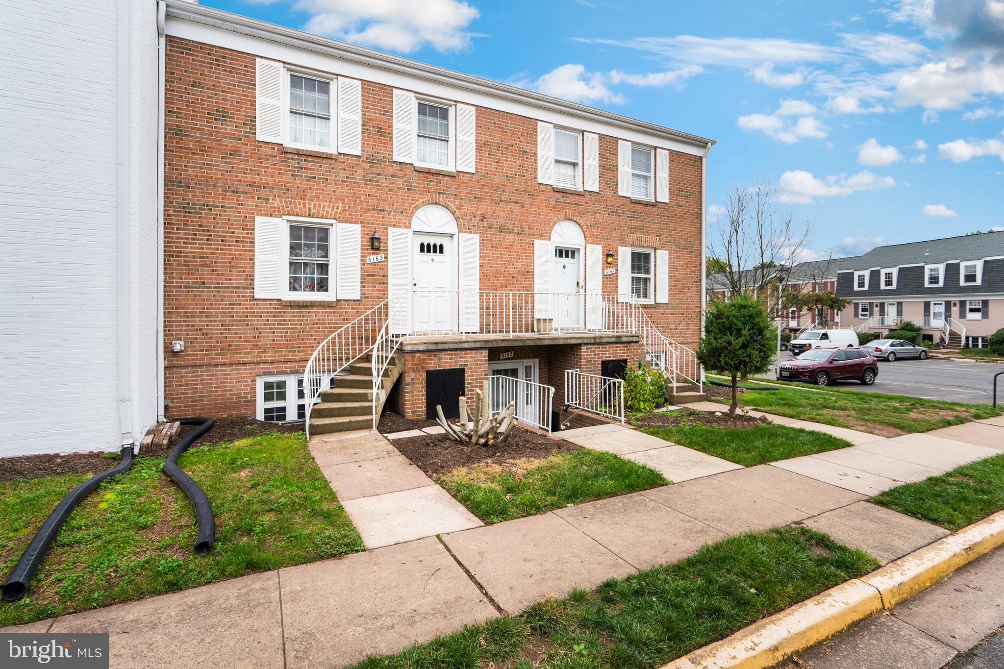 THE MEADOWS - Residential Lease