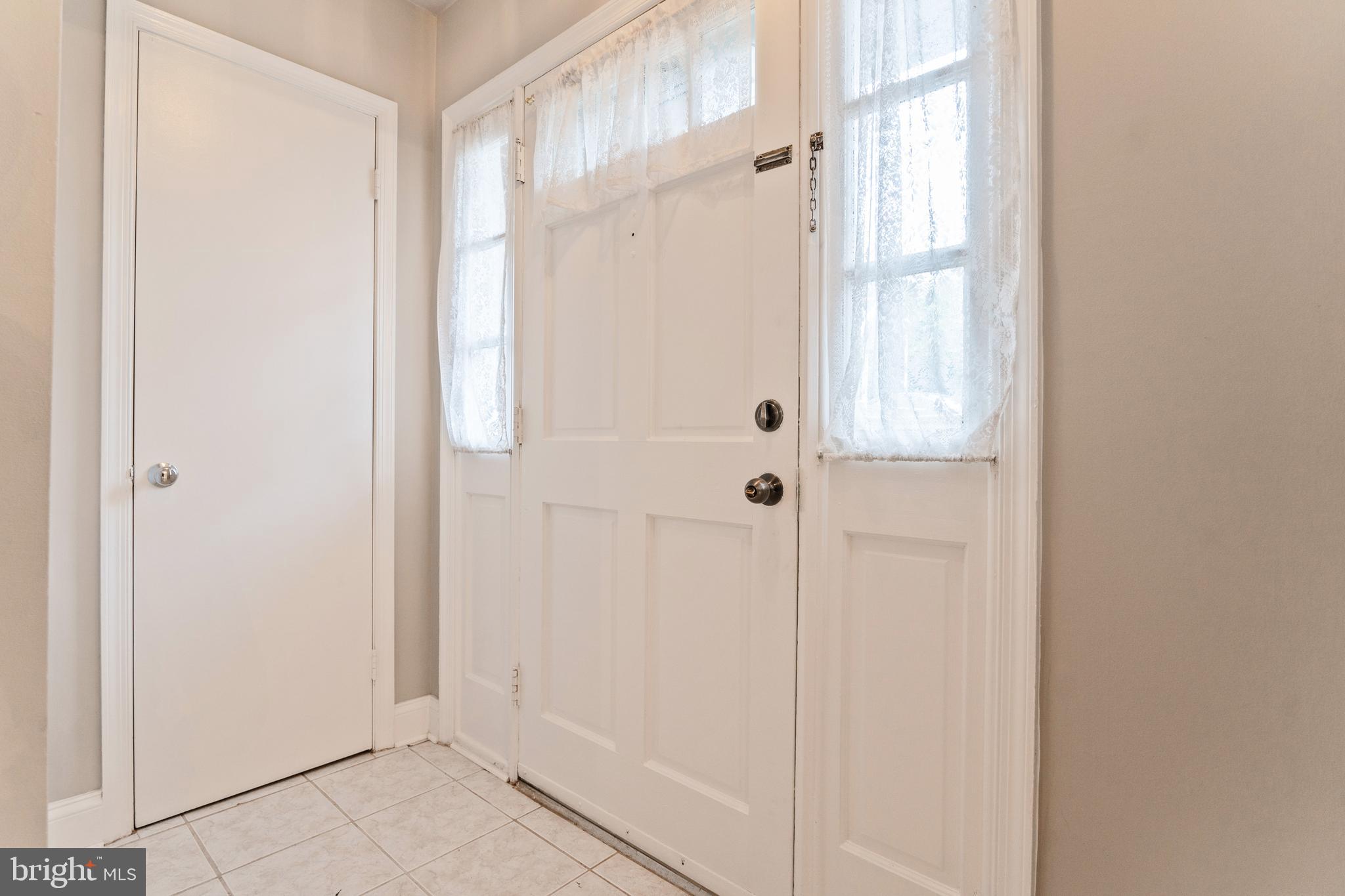 THE MEADOWS - Residential Lease