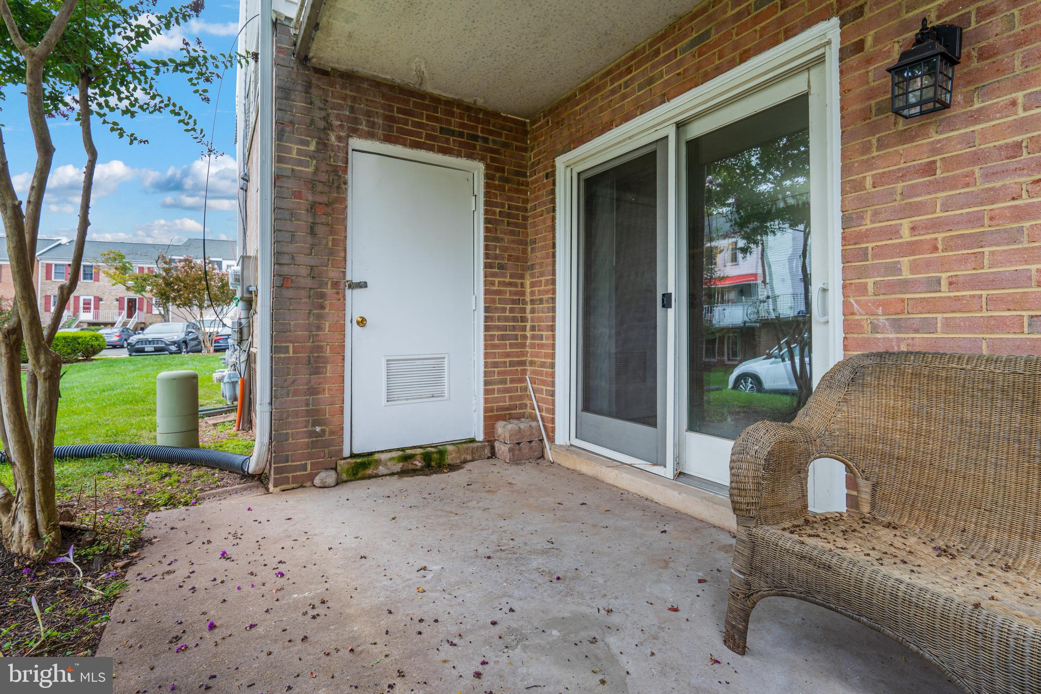 THE MEADOWS - Residential Lease