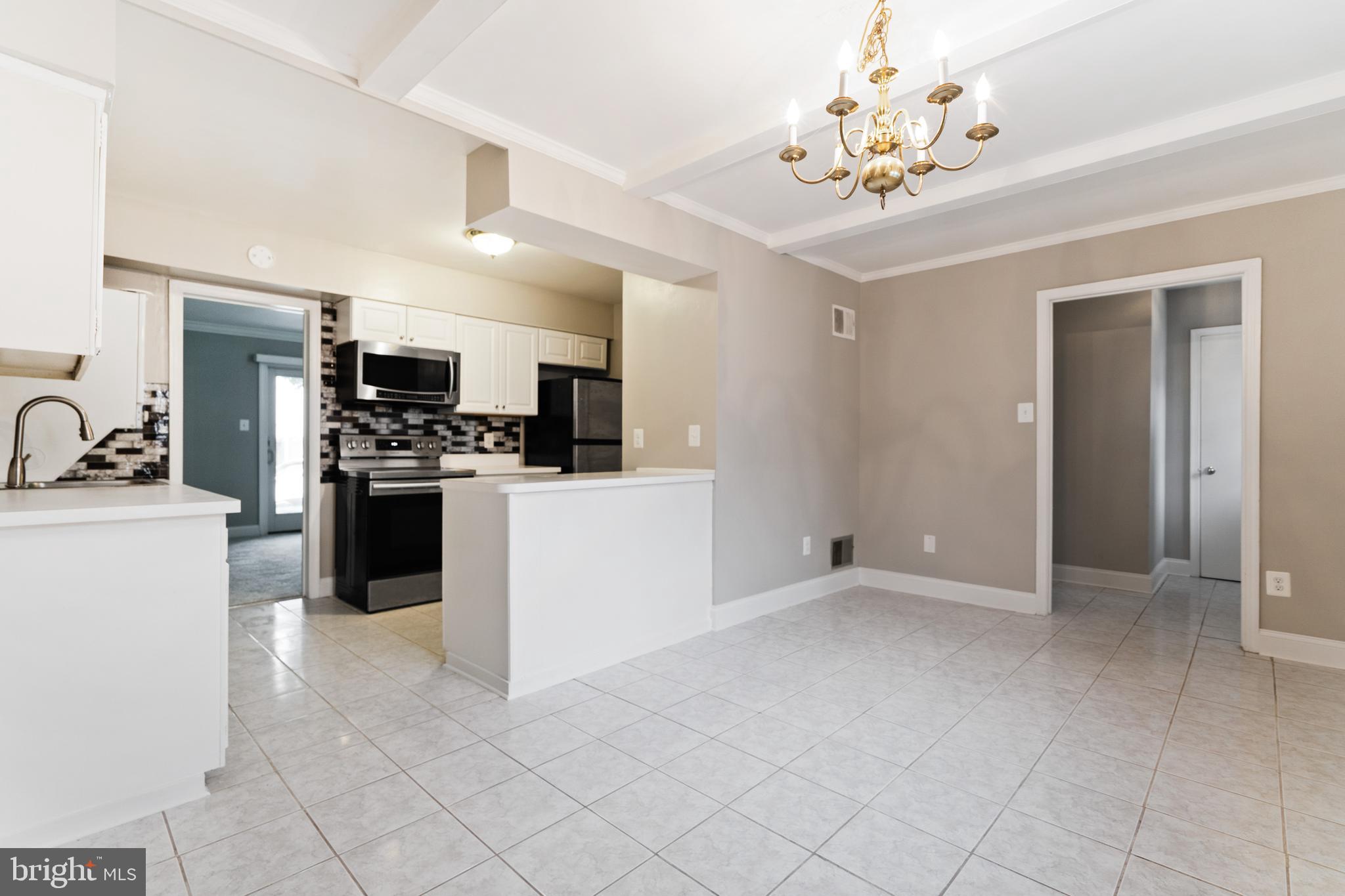 THE MEADOWS - Residential Lease