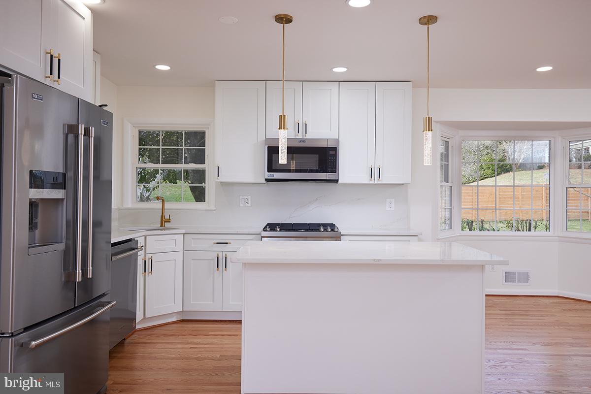 WILLOWBROOK - Residential