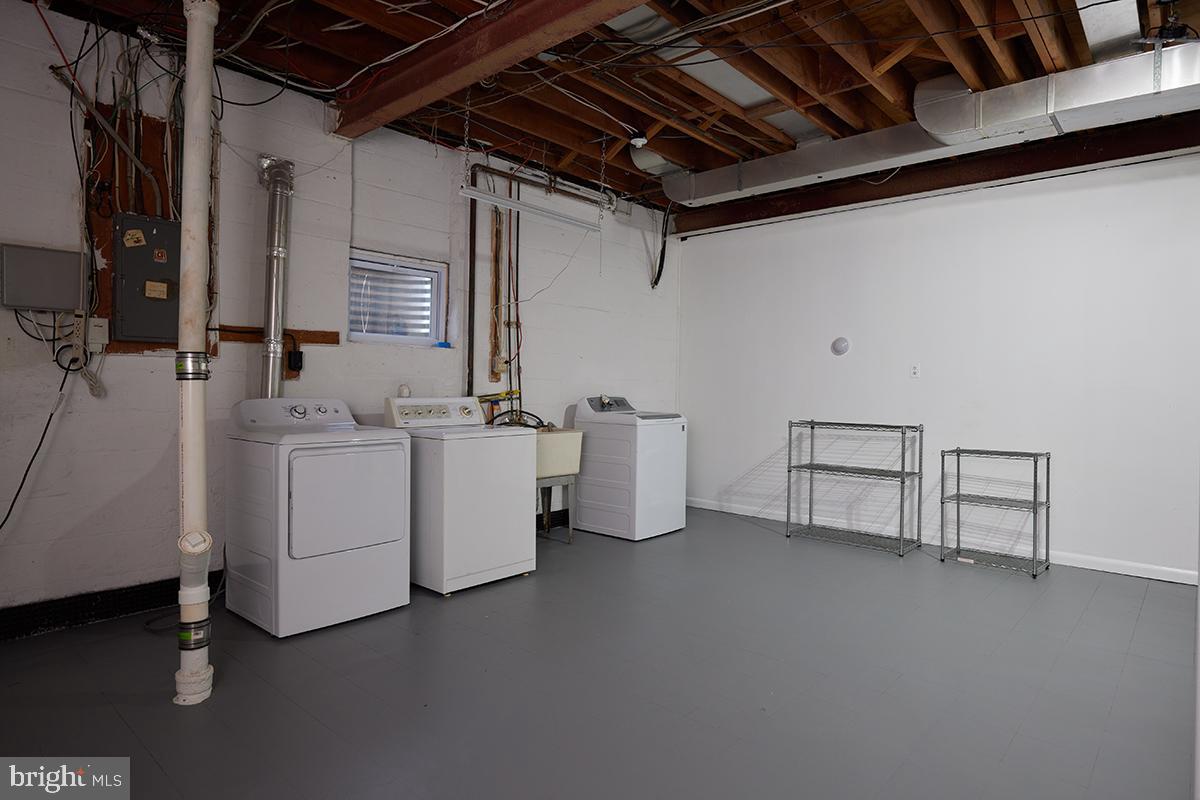 WILLOWBROOK - Residential