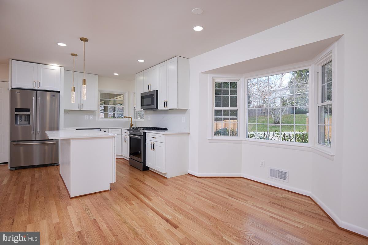 WILLOWBROOK - Residential