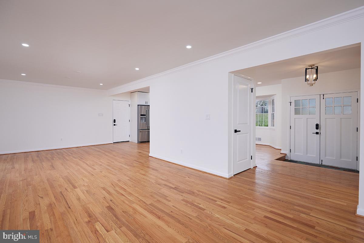 WILLOWBROOK - Residential