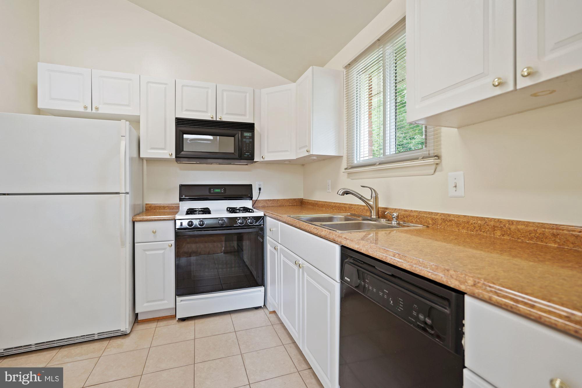 SEMINARY VALLEY - Residential Lease