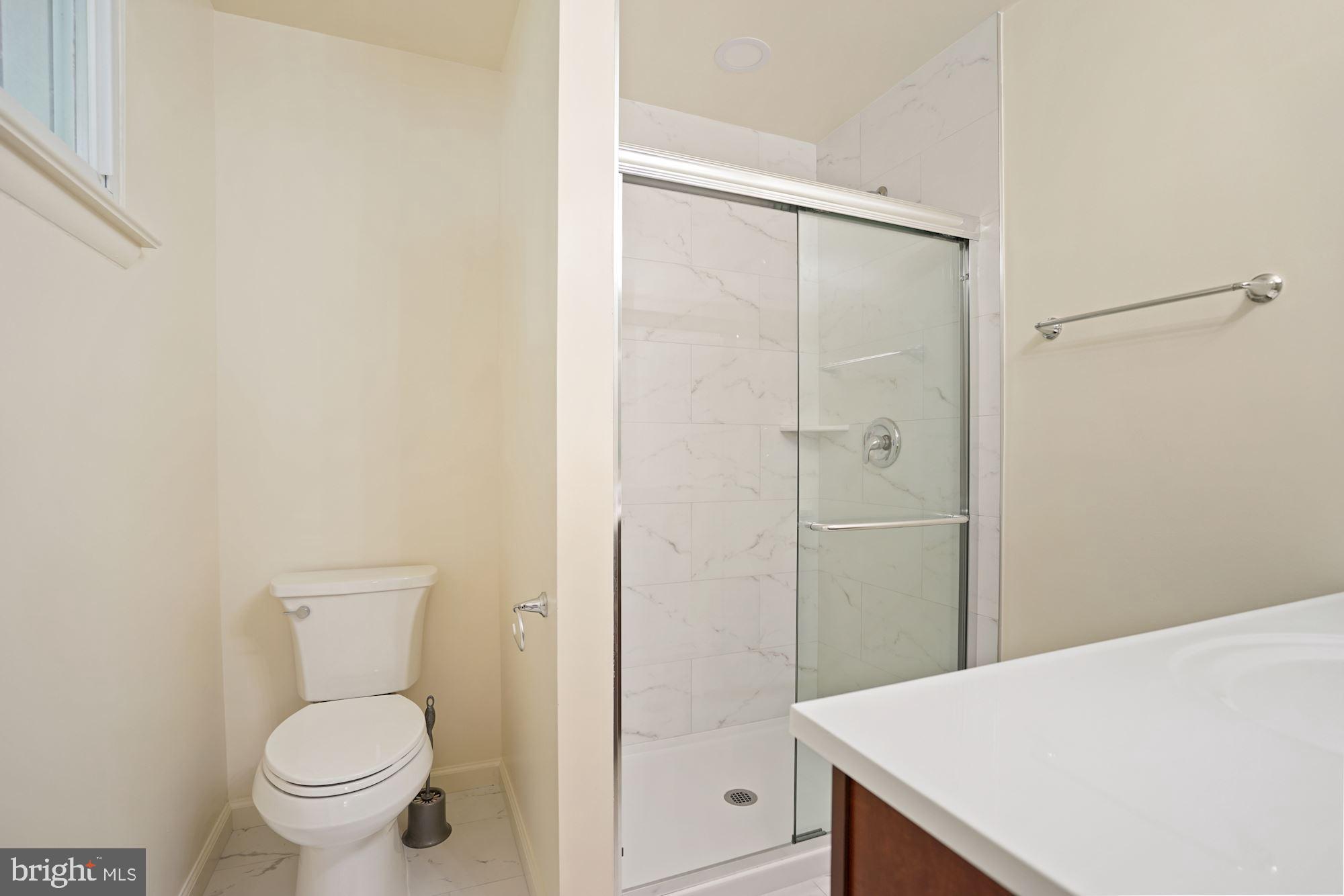 SEMINARY VALLEY - Residential Lease