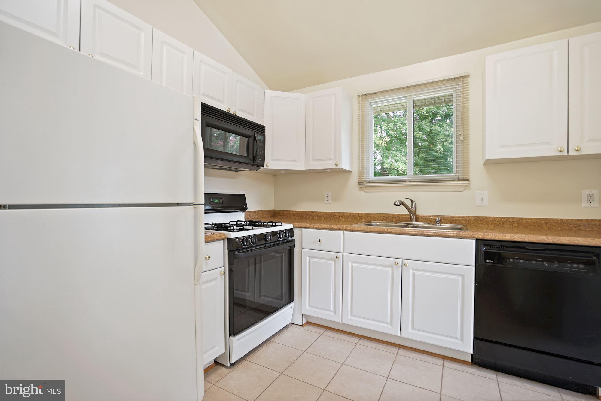 SEMINARY VALLEY - Residential Lease