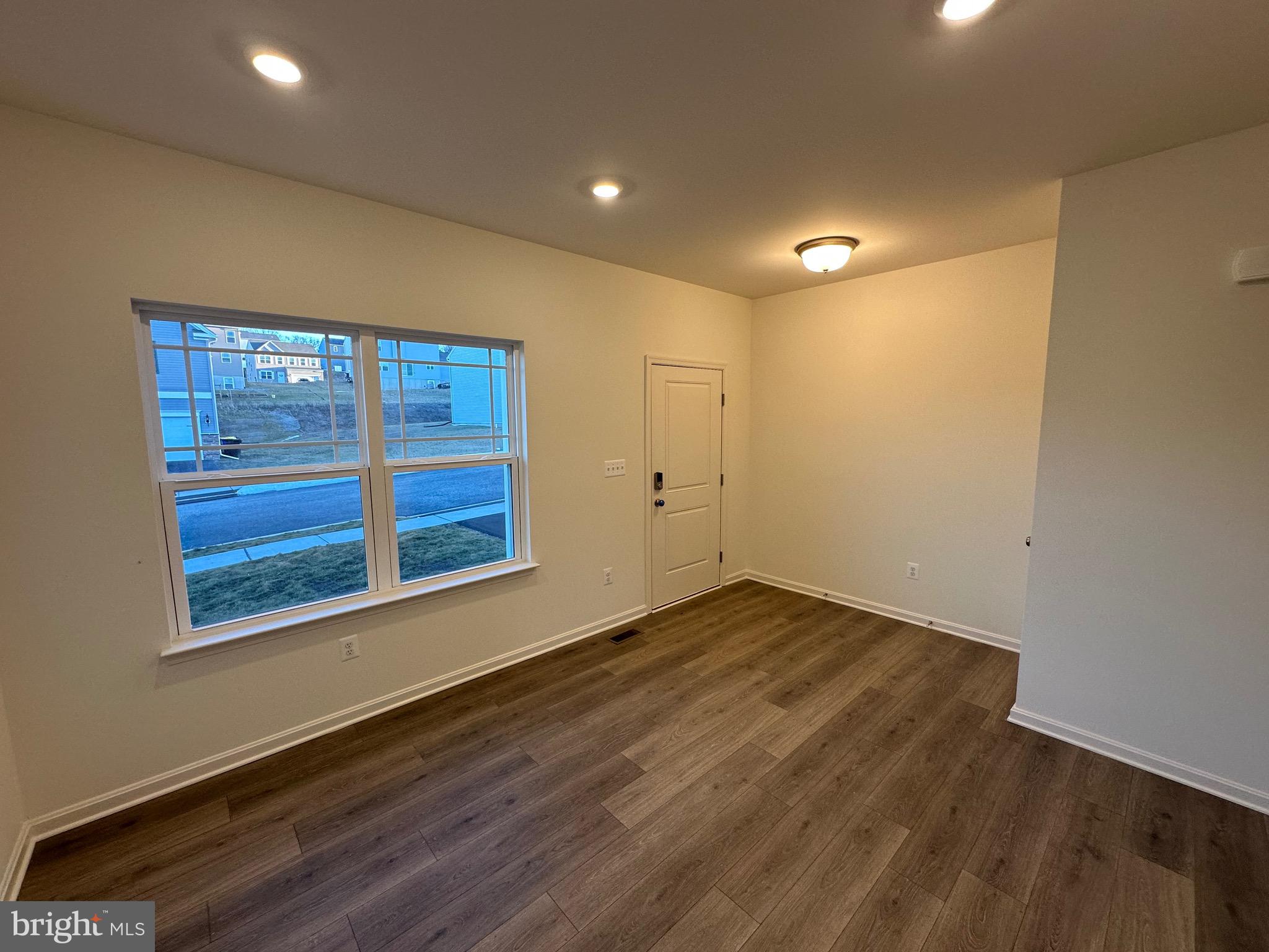 LEXINGTON ESTATES - Residential