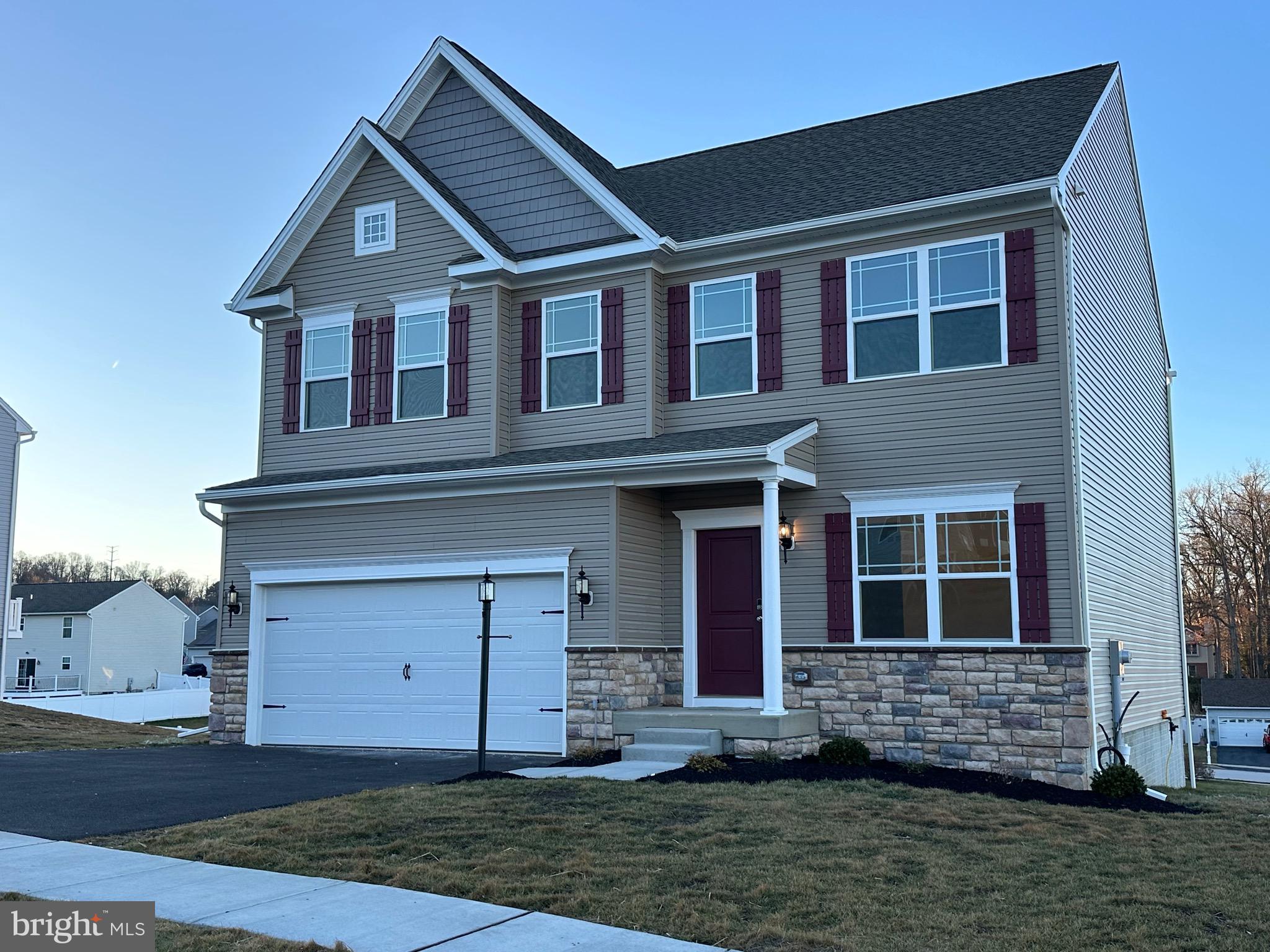 LEXINGTON ESTATES - Residential