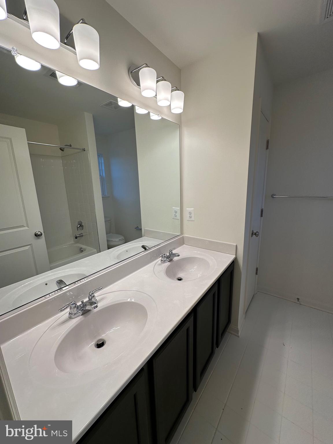 LEXINGTON ESTATES - Residential