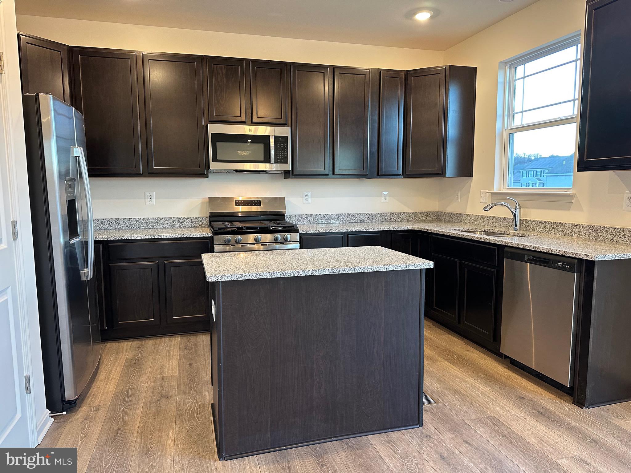 LEXINGTON ESTATES - Residential