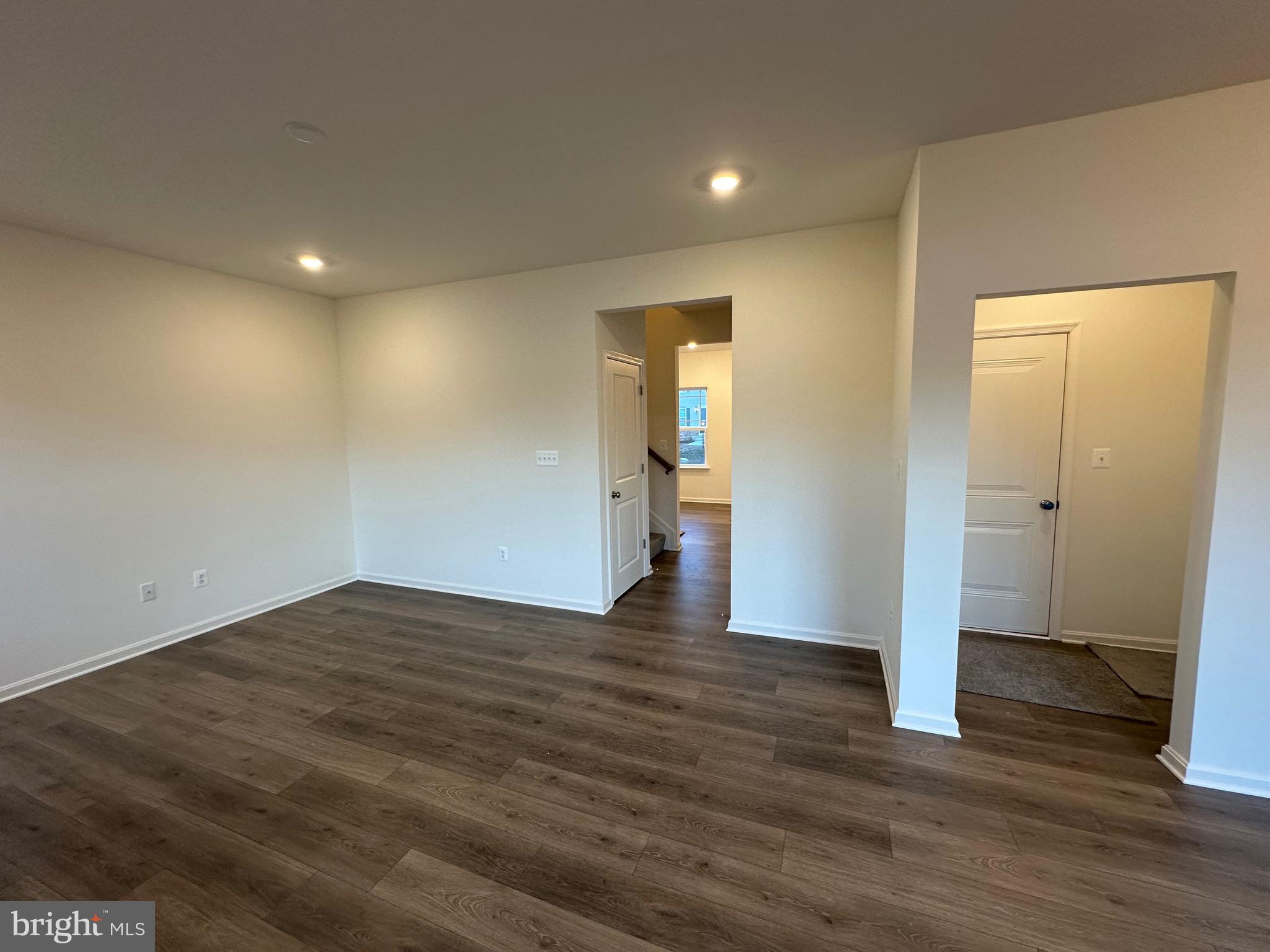 LEXINGTON ESTATES - Residential