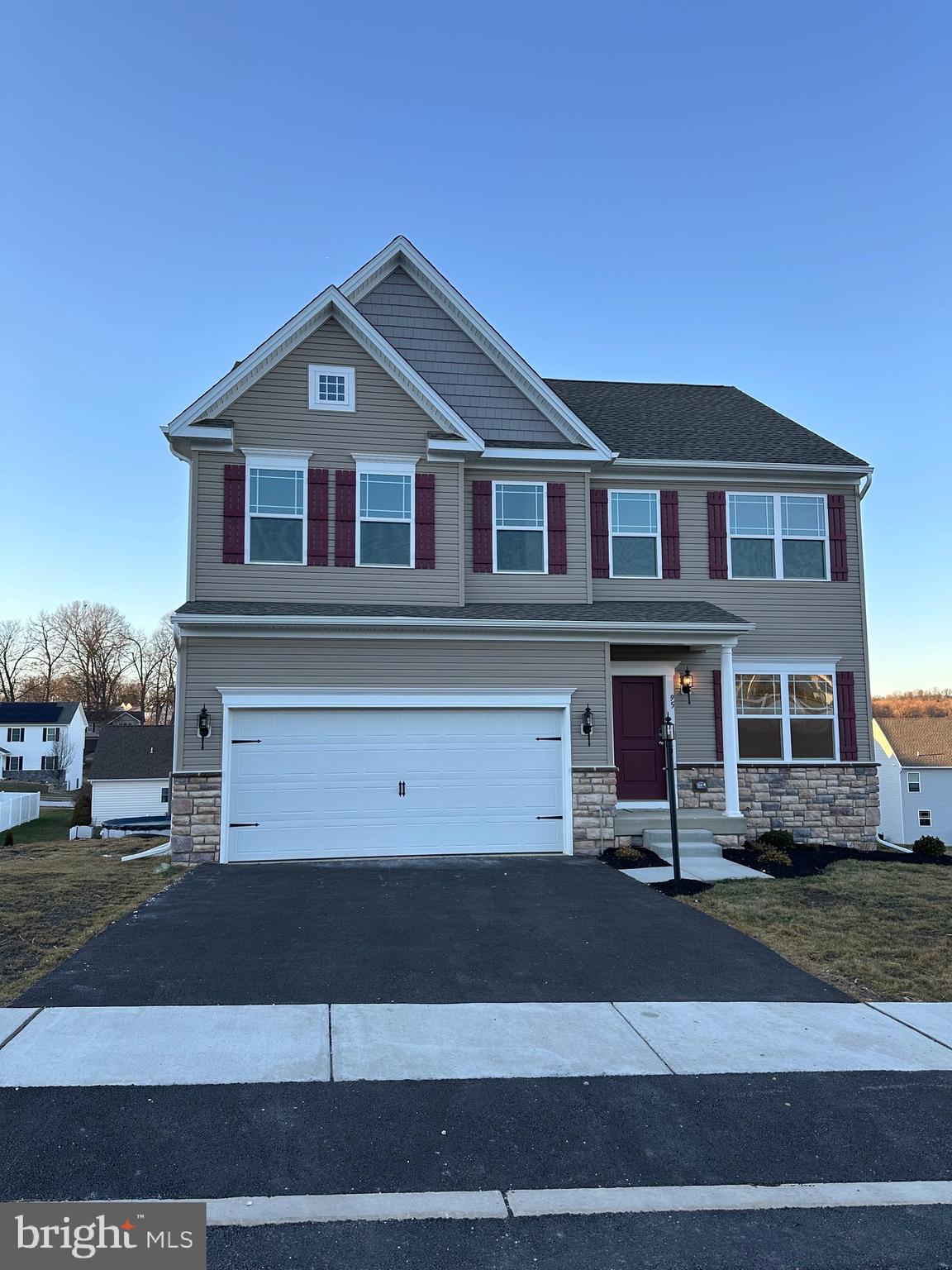 LEXINGTON ESTATES - Residential