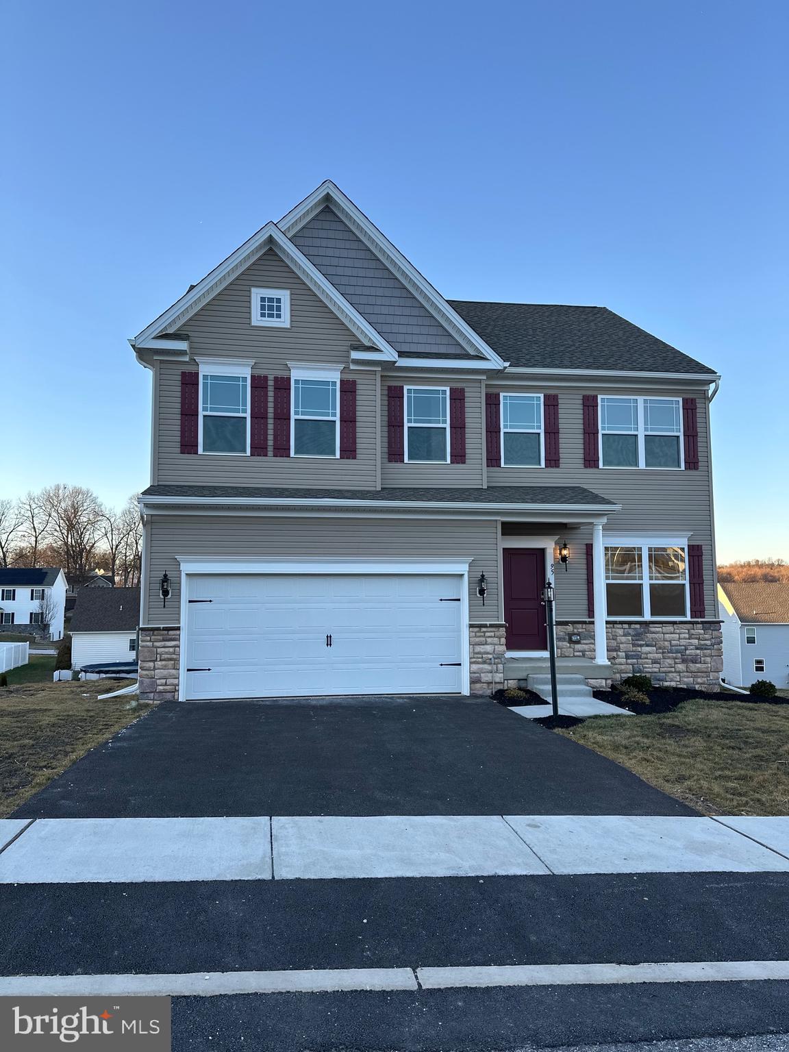 LEXINGTON ESTATES - Residential