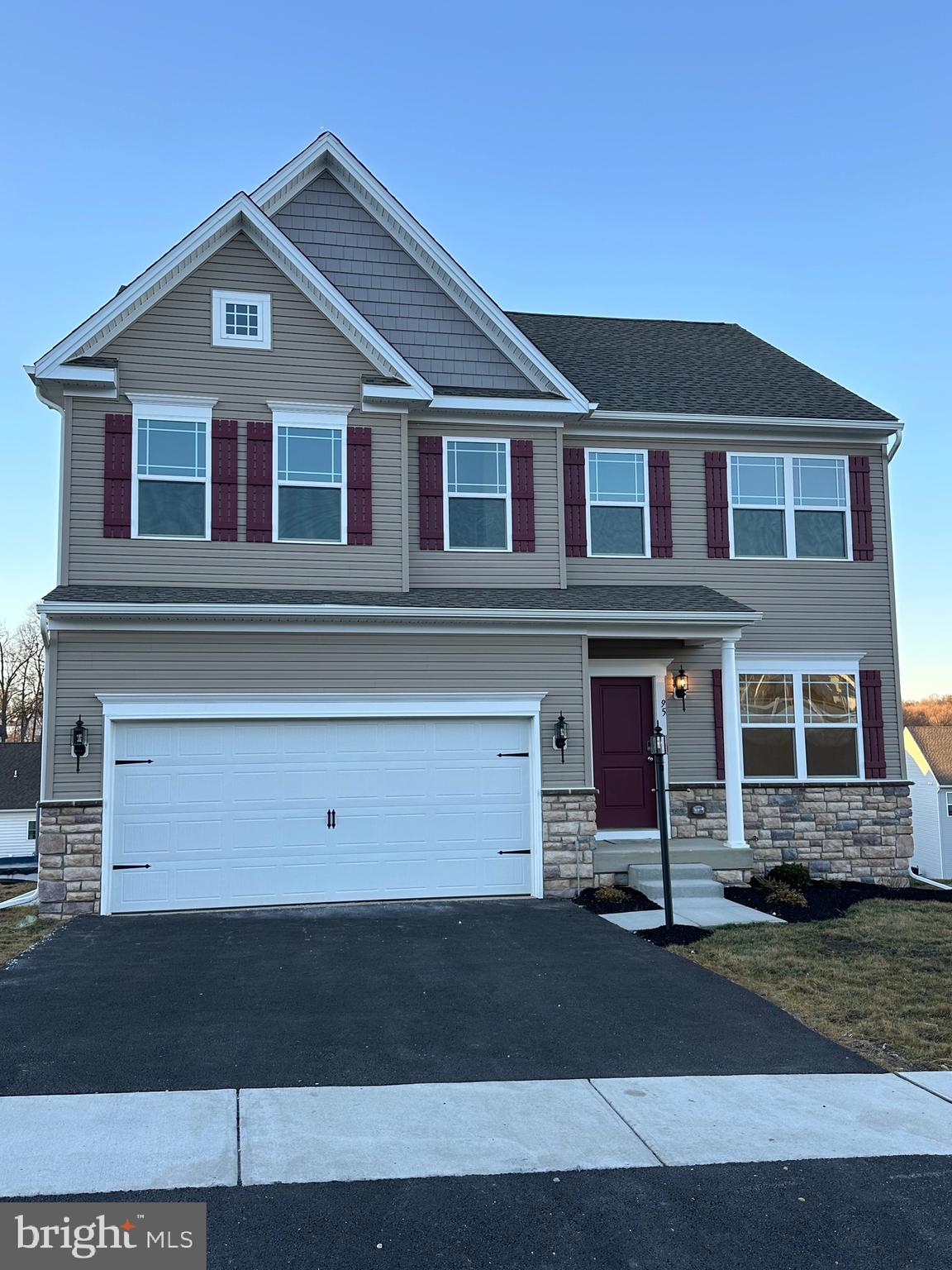 LEXINGTON ESTATES - Residential