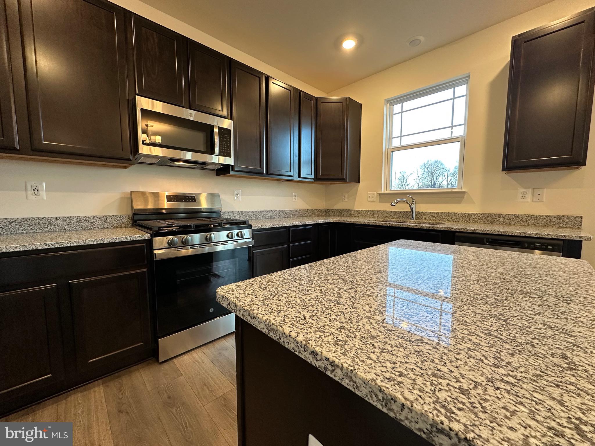 LEXINGTON ESTATES - Residential