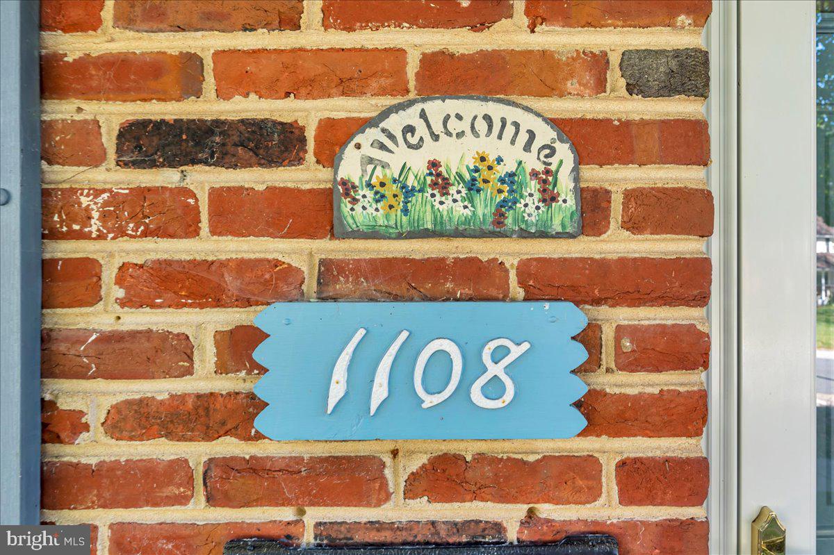 1108 GRAYLYN ROAD