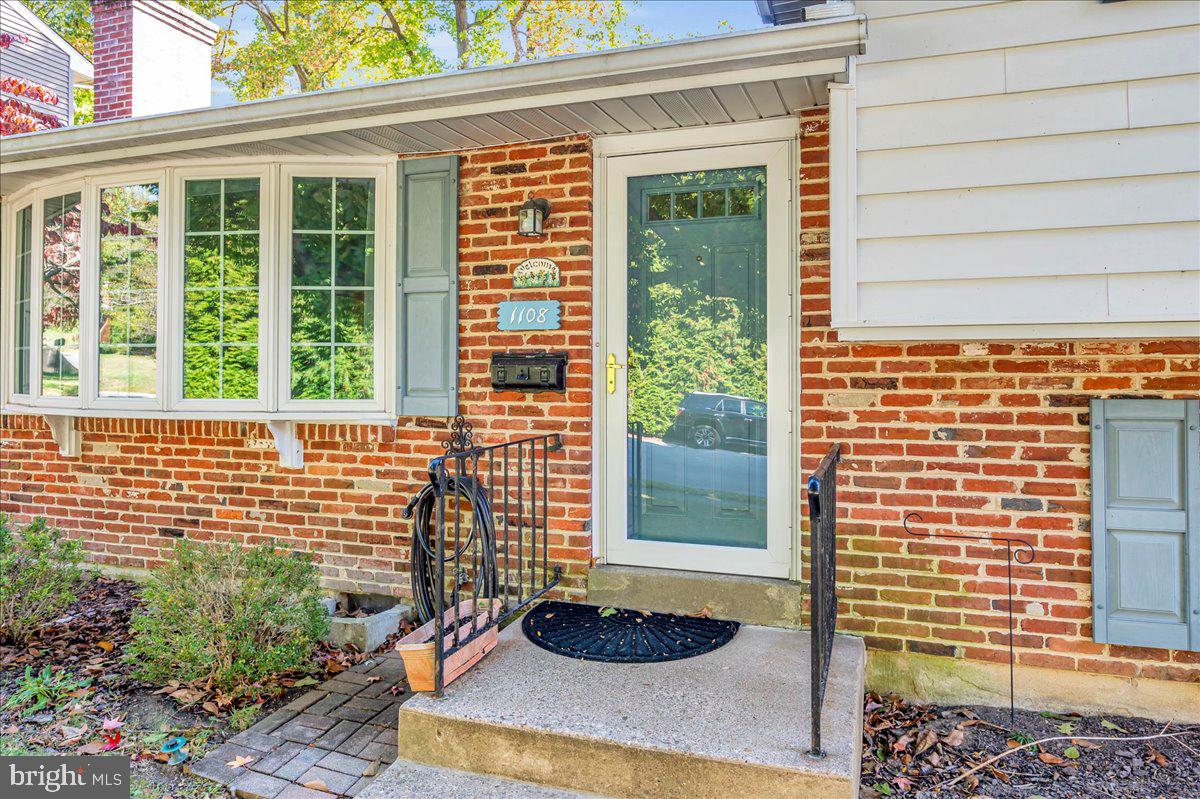 1108 GRAYLYN ROAD